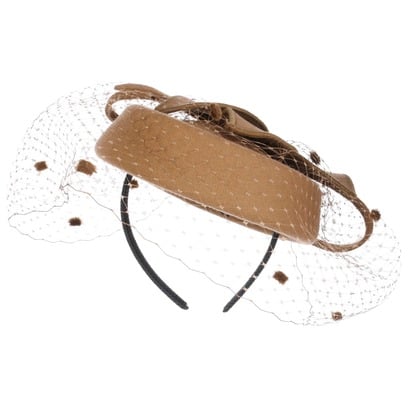 Pillbox Fascinator by Lierys